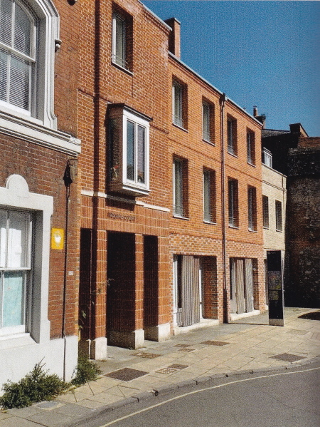 Houses Ridding Court, close to Kingsgate